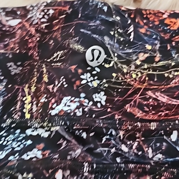 Lululemon Floral Leggings Sz 4 - Picture 6 of 6